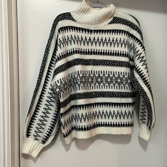 LOFT Sweaters - LOFT fair isle poncho sweater in black and white